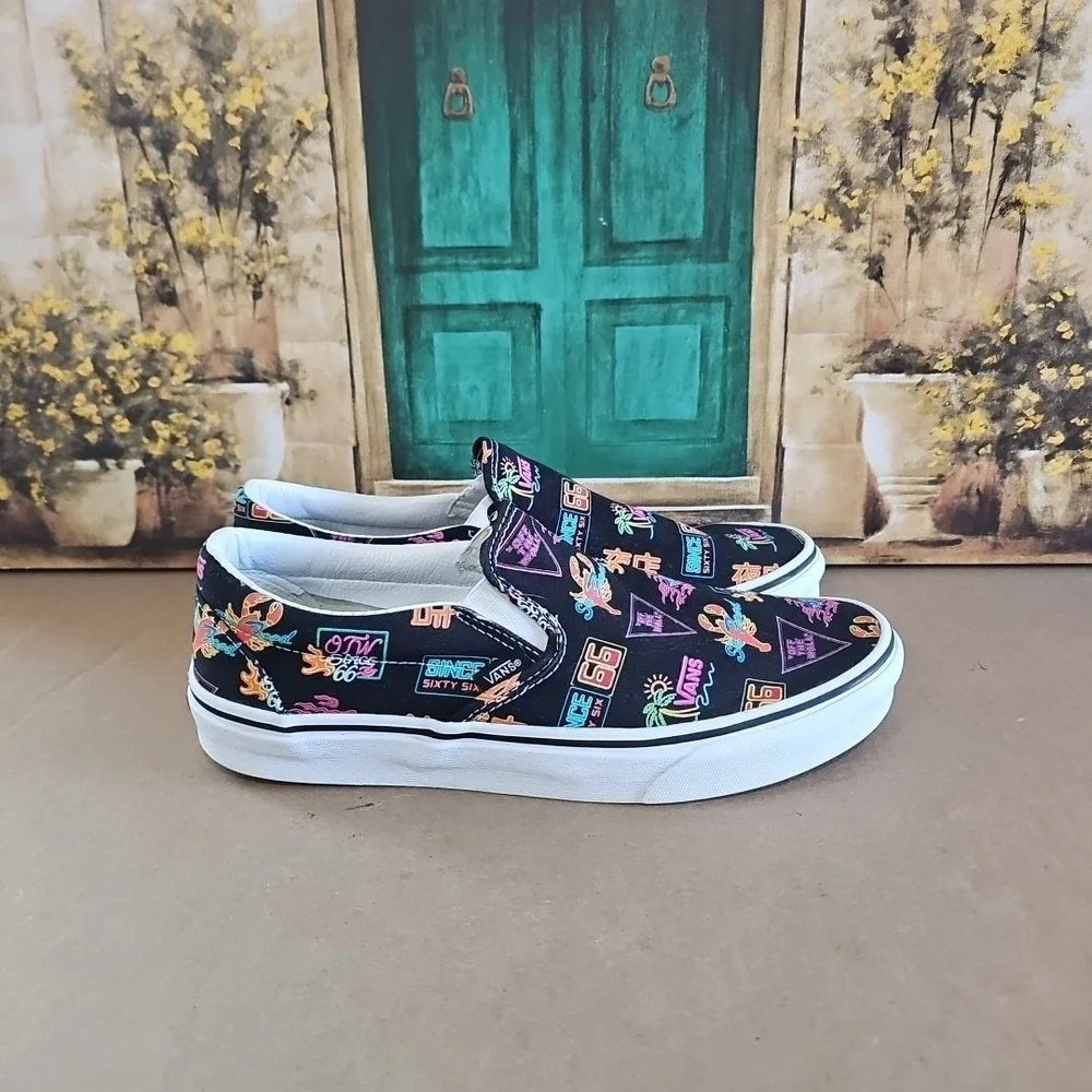 Vans Classic Slip-On Night Market Sneaker Black Printed Rubber Sole Men's Sz 9.5